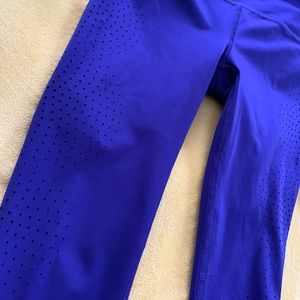 Athleta Velocity Laser Cut 7/8 Tight